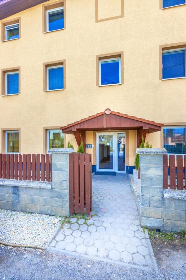 Apartman Theo Veľký Slavkov Exterior foto