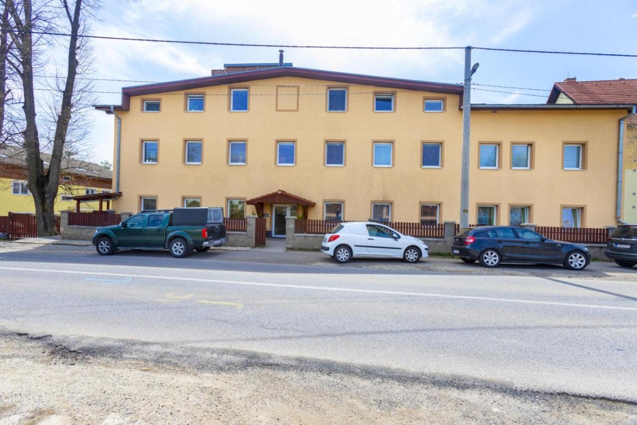 Apartman Theo Veľký Slavkov Exterior foto