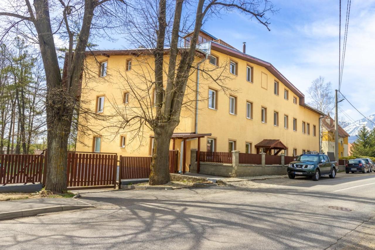 Apartman Theo Veľký Slavkov Exterior foto